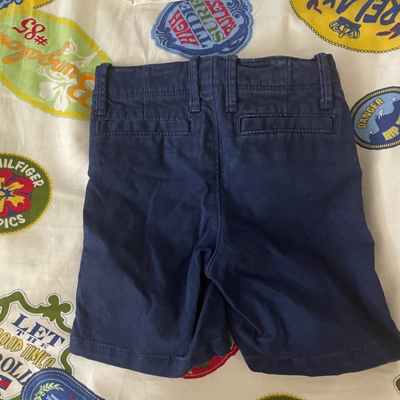 Gap boys navy blue khaki style shorts - Picture 3 of 3